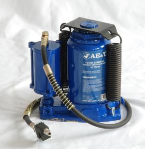 Домкрат пневмогидравлический бутылочный Т21030 AE&T 30т