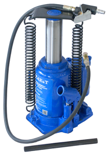 Домкрат пневмогидравлический бутылочный Т21030 AE&T 30т